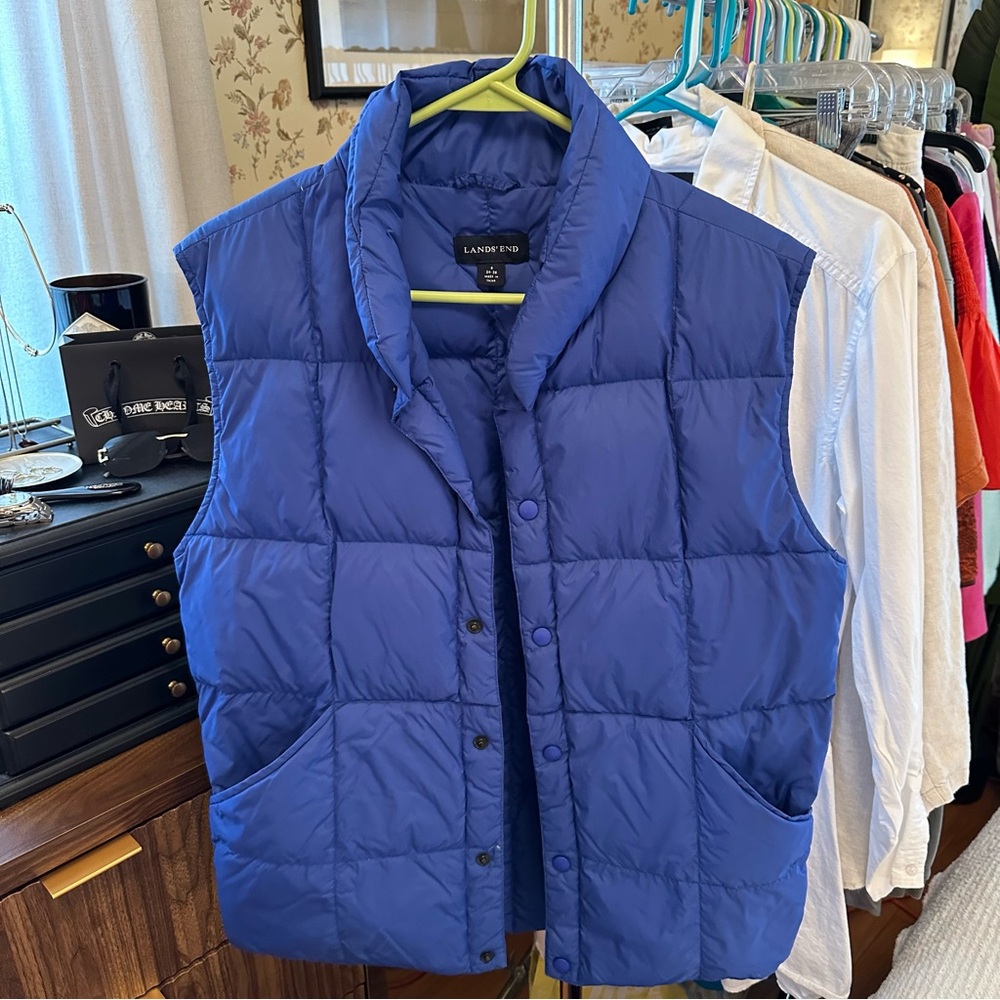 Lands End down filled blue puffer vest sz S
